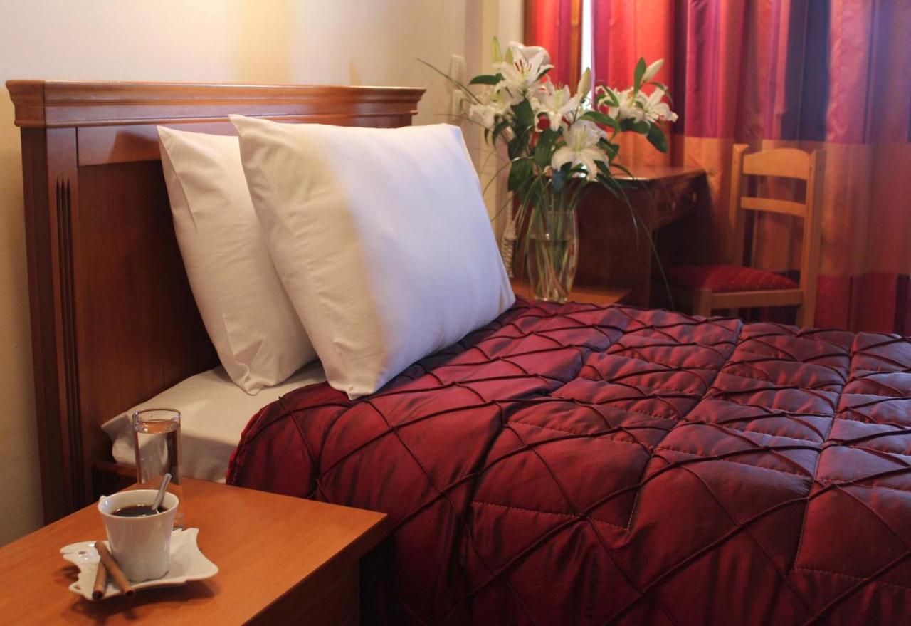 Famissi Eden Hotel Kalabáka Quarto foto