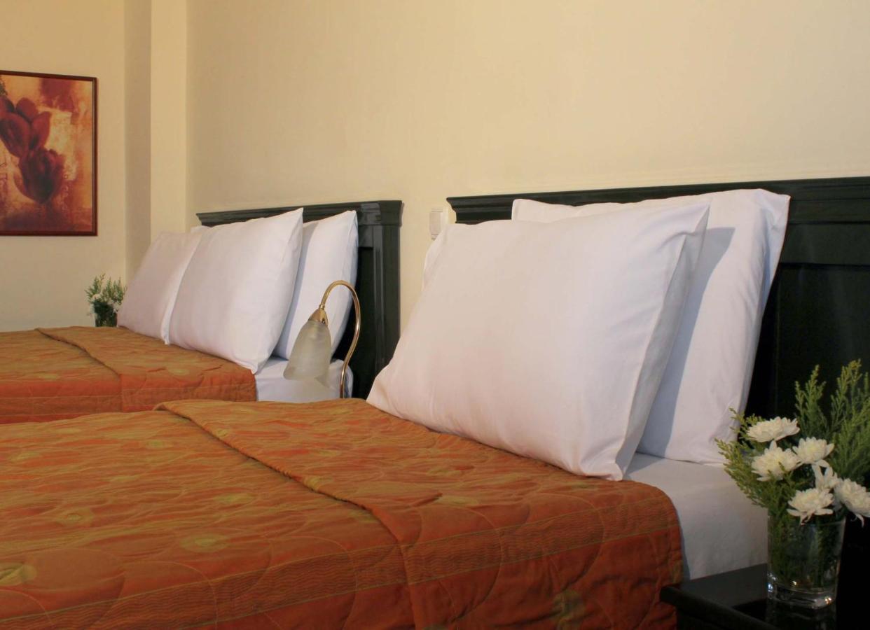 Famissi Eden Hotel Kalabáka Quarto foto